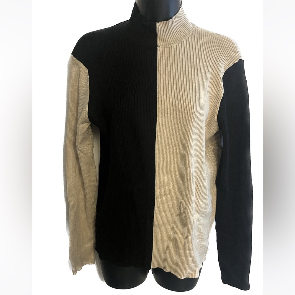 YAL womens two colored sweater size XL